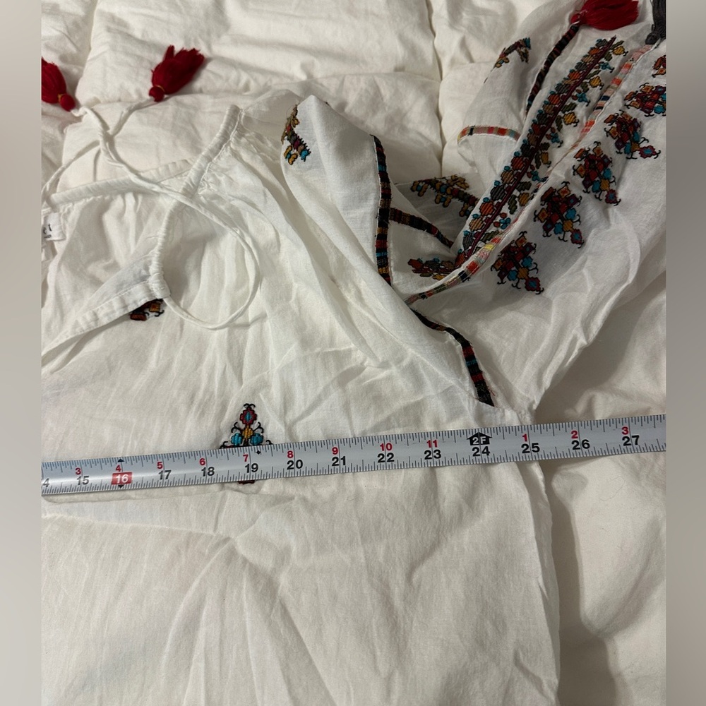 Velvet by Graham & Spencer Nyssa Embroidered Tassel Tie Top - NWOT - Size XL - Picture 13 of 13